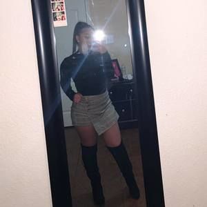 Meet your Posher, Evelyn